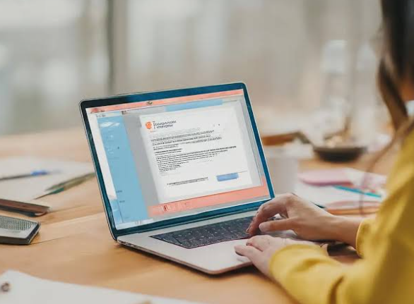 How Mid Career Professionals Can Refresh Their Job Search